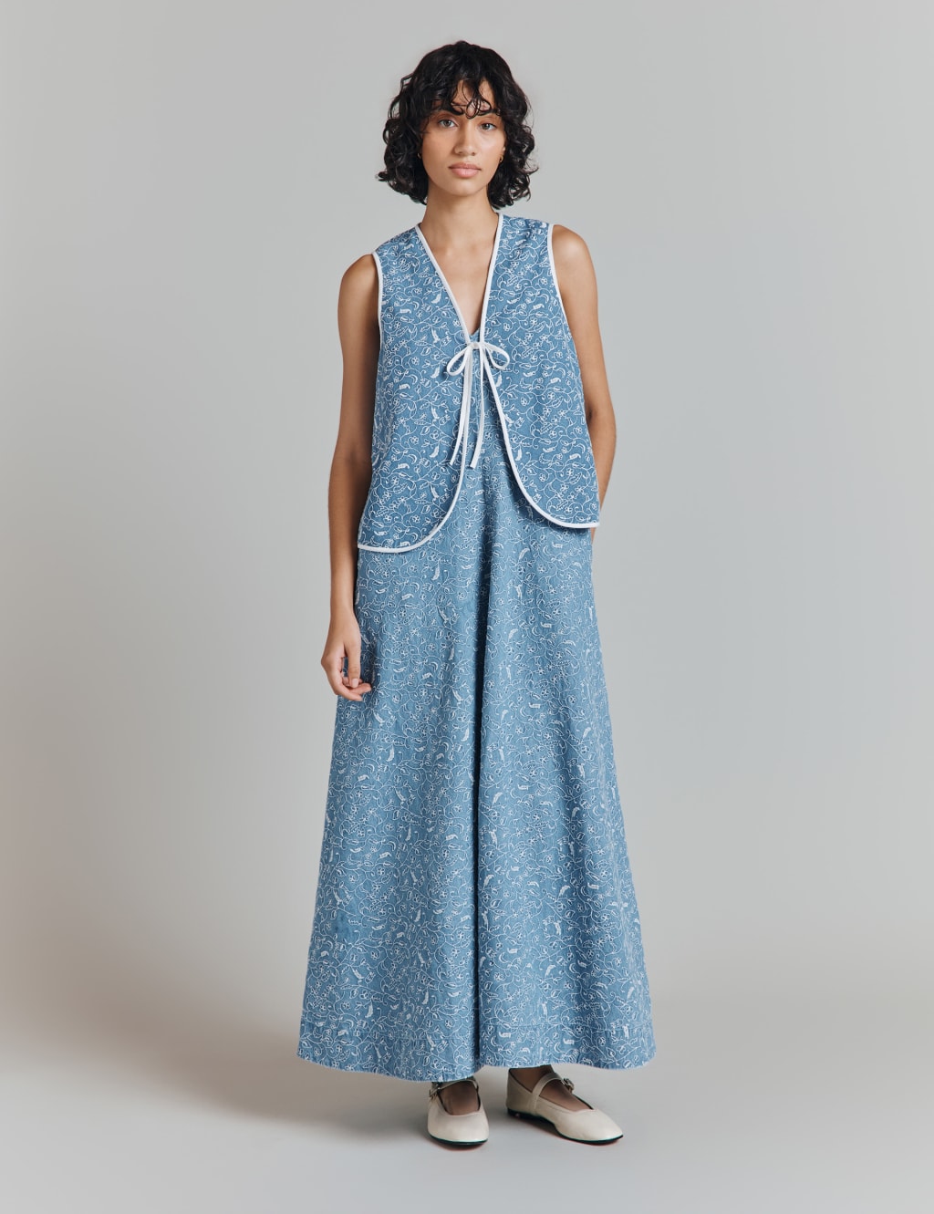 Pure Cotton Embroidered Collarless Waistcoat 3 of 5