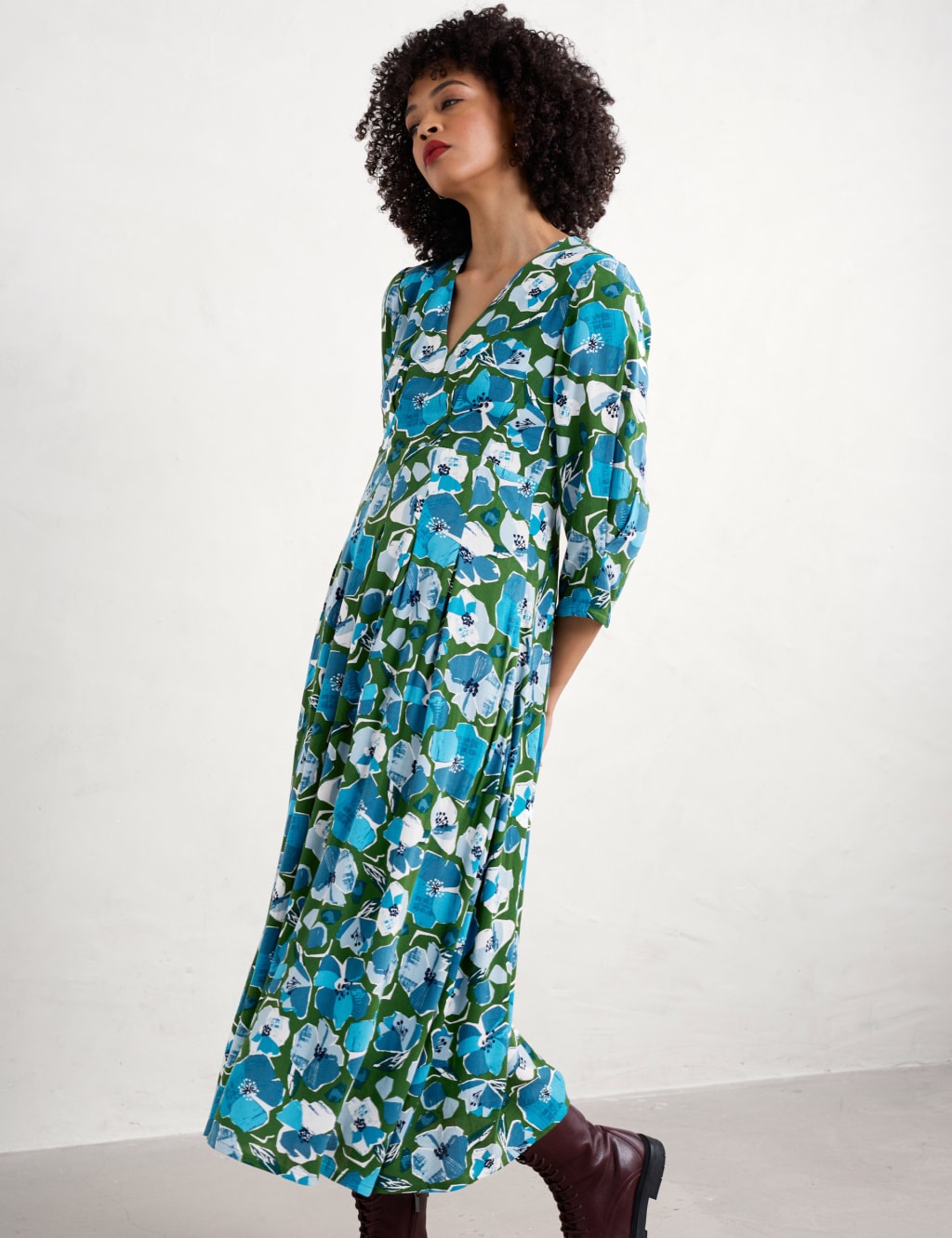 Floral V-Neck Midaxi Waisted Dress 3 of 4