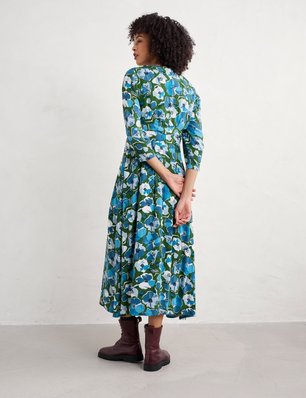 Floral V-Neck Midaxi Waisted Dress 4 of 4