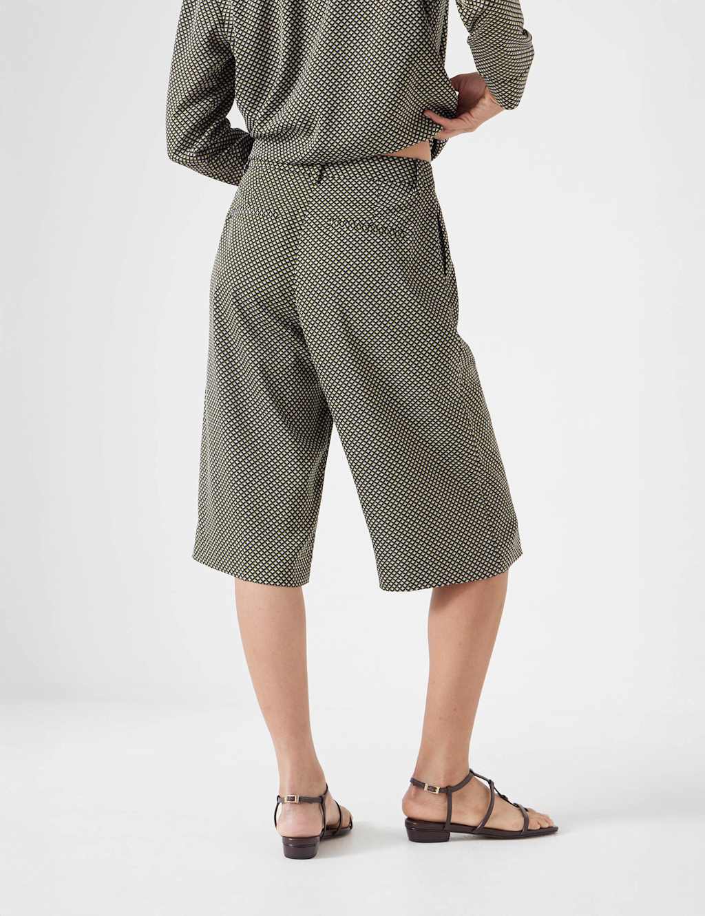 Geometric Knee Length Bermuda Shorts 3 of 4