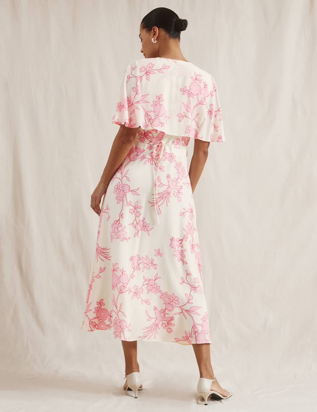 Floral V-Neck Kimono Cape Detail Midi Dress 3 of 6