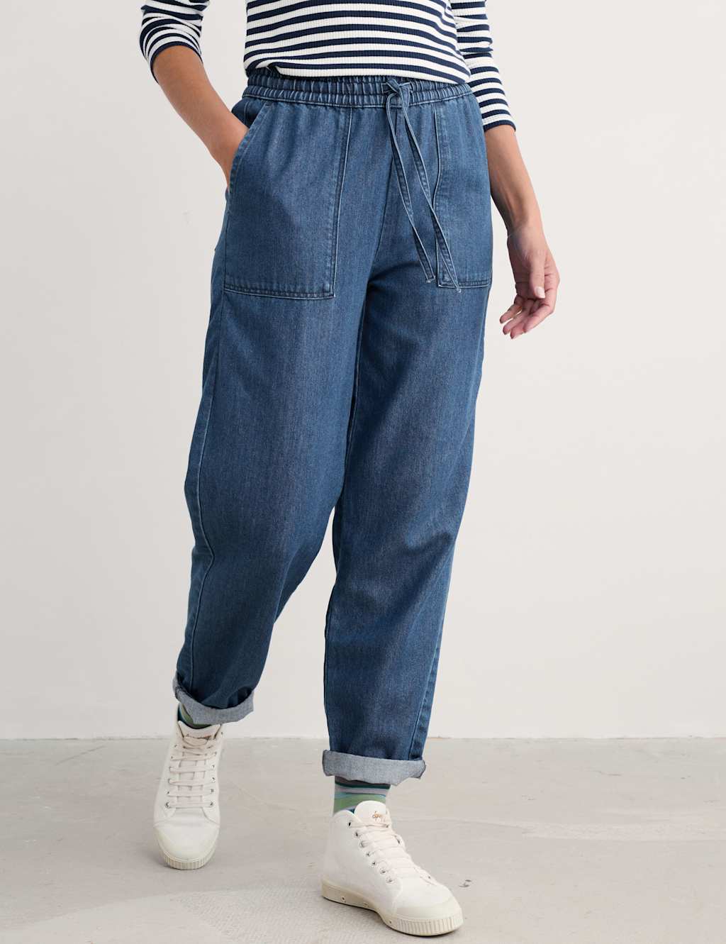 Denim Tapered Trousers with Linen 3 of 4