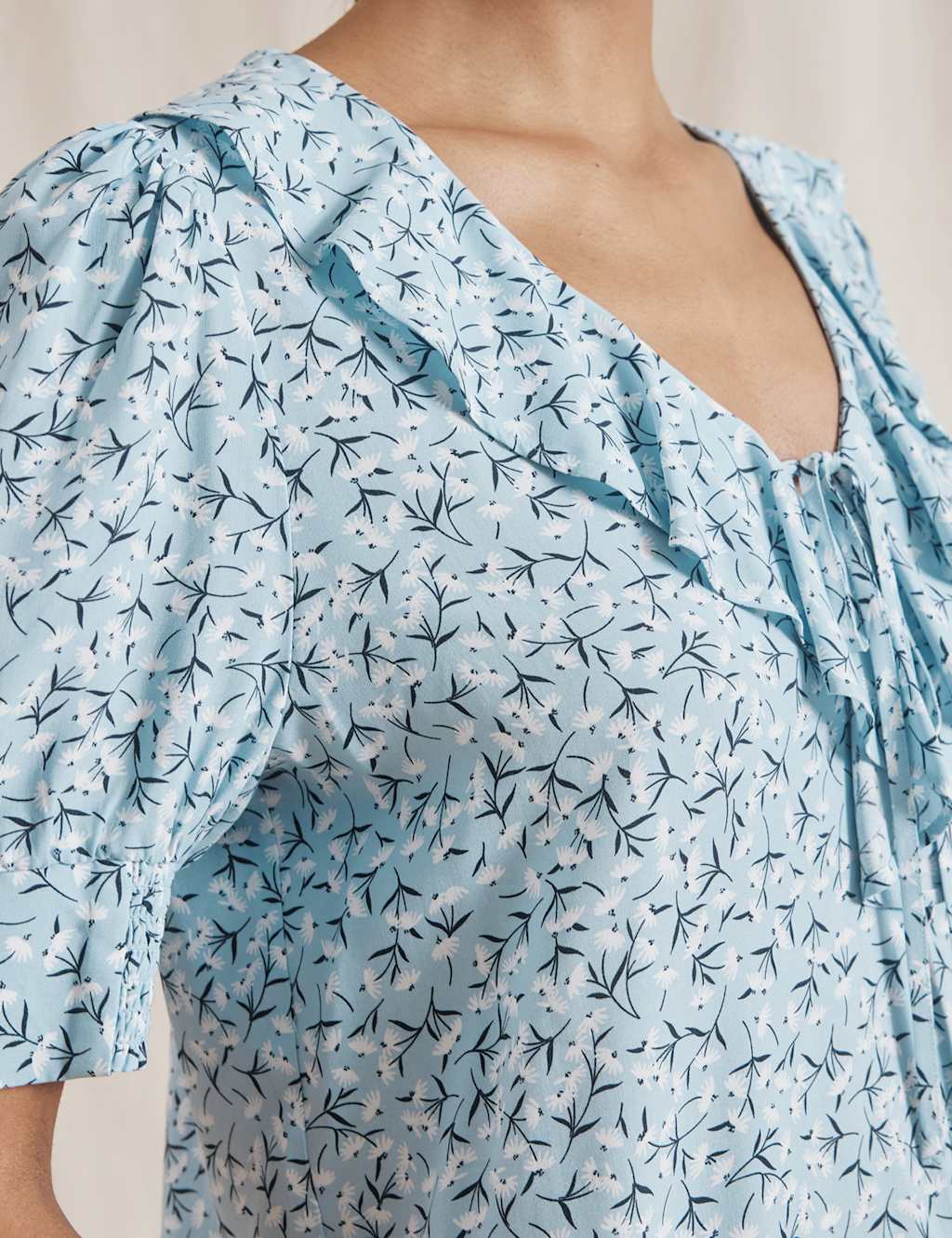Floral Print Notch Neck Ruffle Blouse 4 of 4