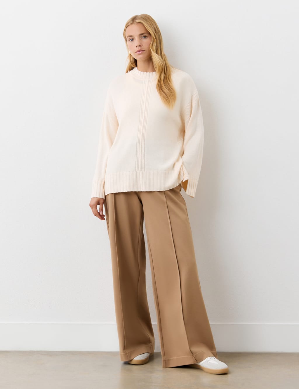 Crew Neck Stepped Hem Jumper 2 of 4