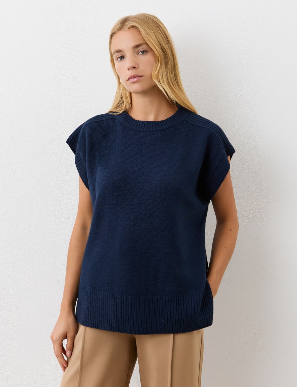 Crew Neck Split Hem Knitted Vest with Wool 2 of 4
