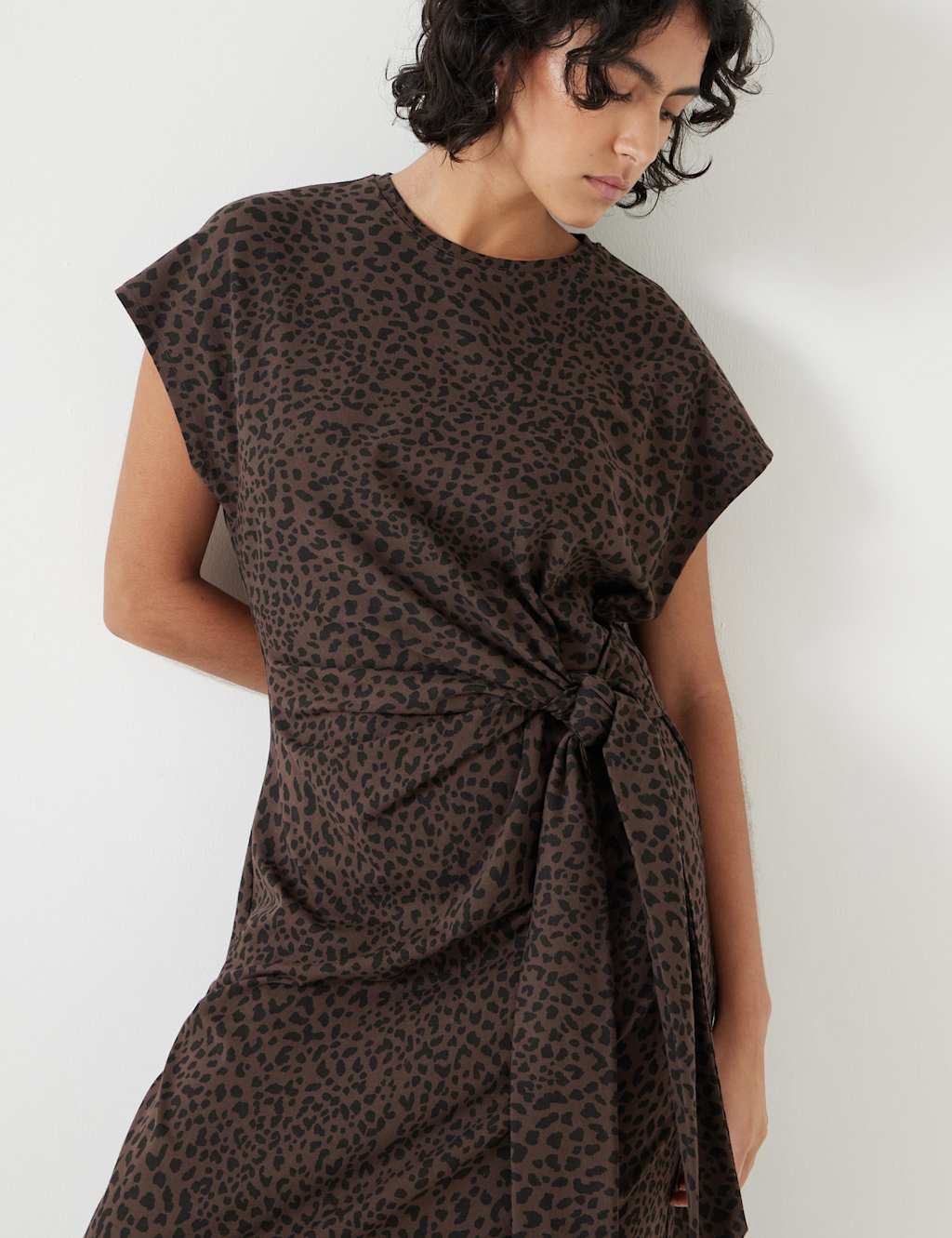 Jersey Animal Print Midi Bodycon Dress 4 of 5