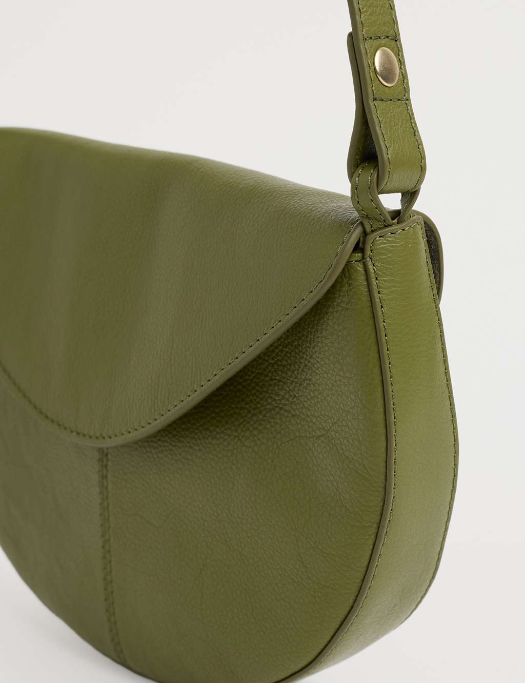 Leather Shoulder Bag 4 of 6