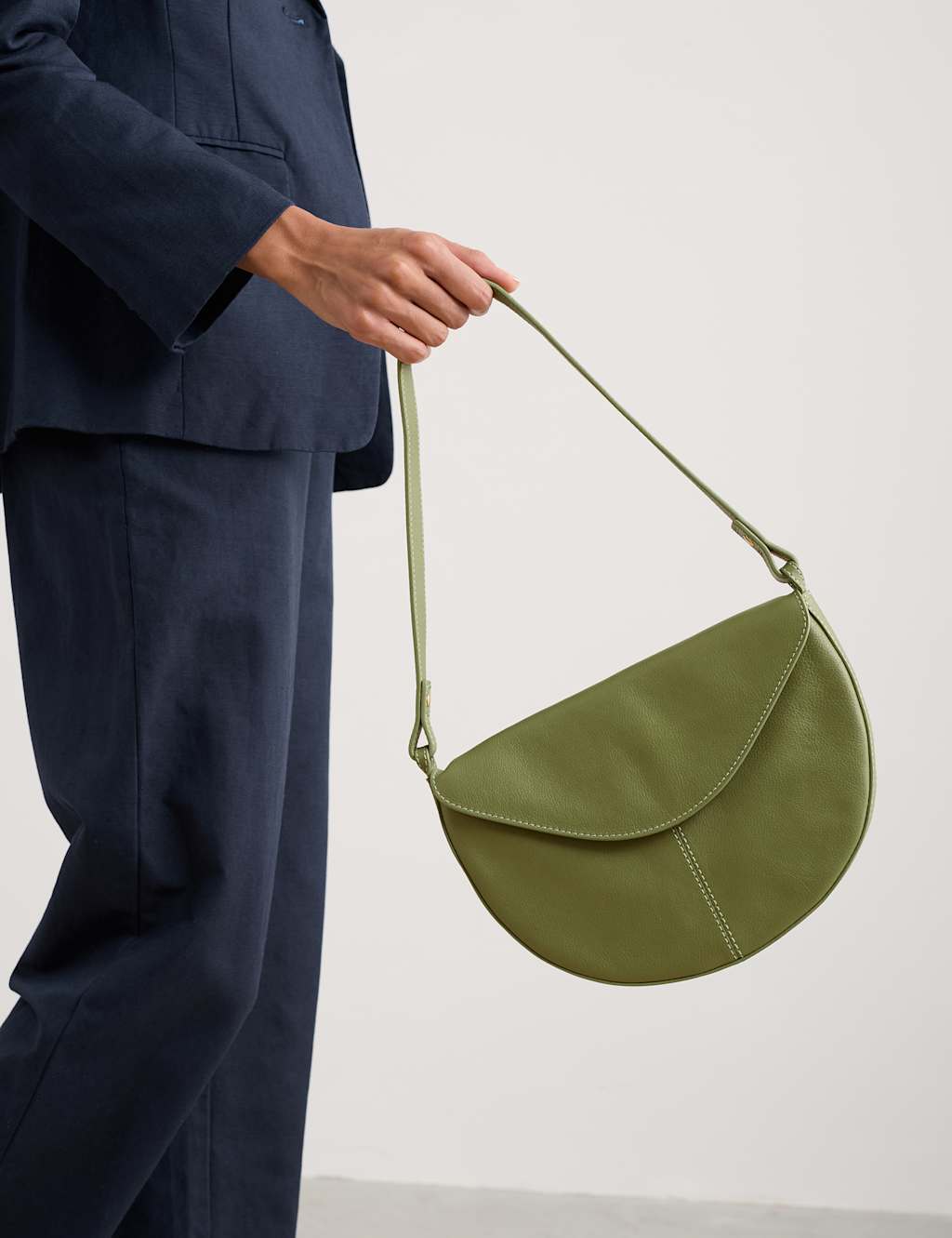 Leather Shoulder Bag 6 of 6