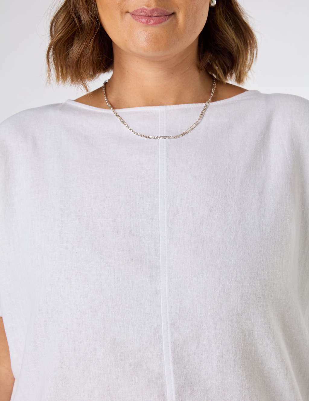 Linen Blend Round Neck Seam Detail T-Shirt 2 of 3