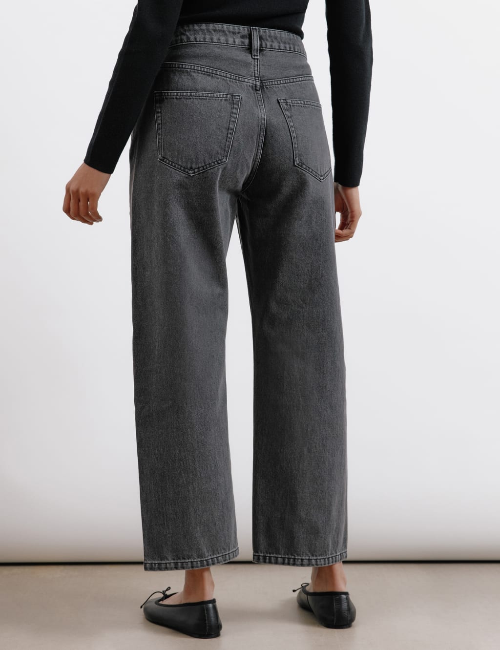 Boyfriend High Waisted Jeans 3 of 4