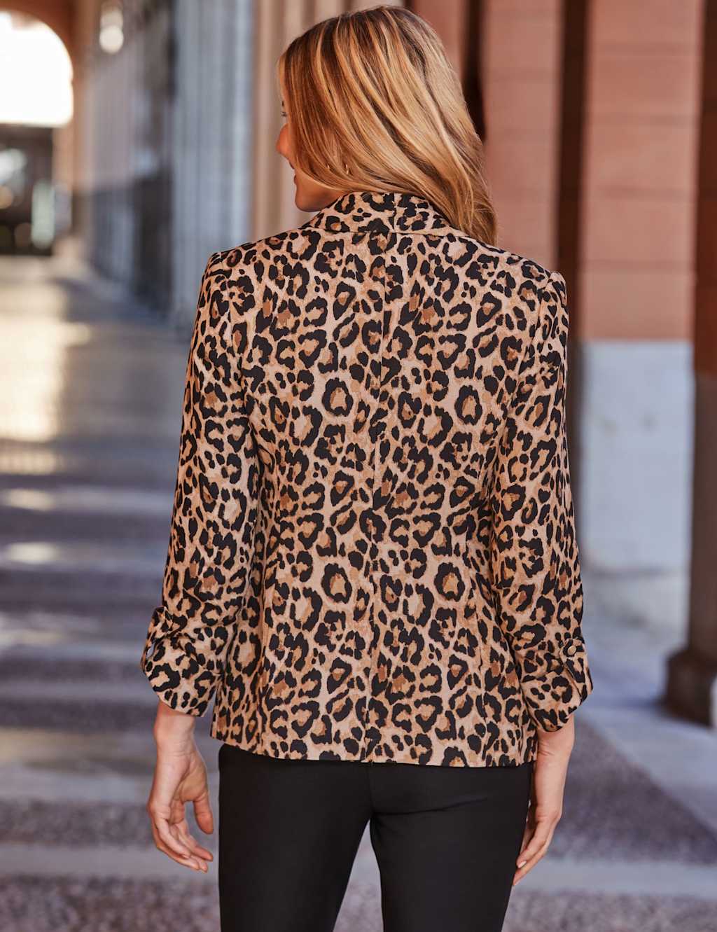 Linen Rich Leopard Print Blazer 4 of 6