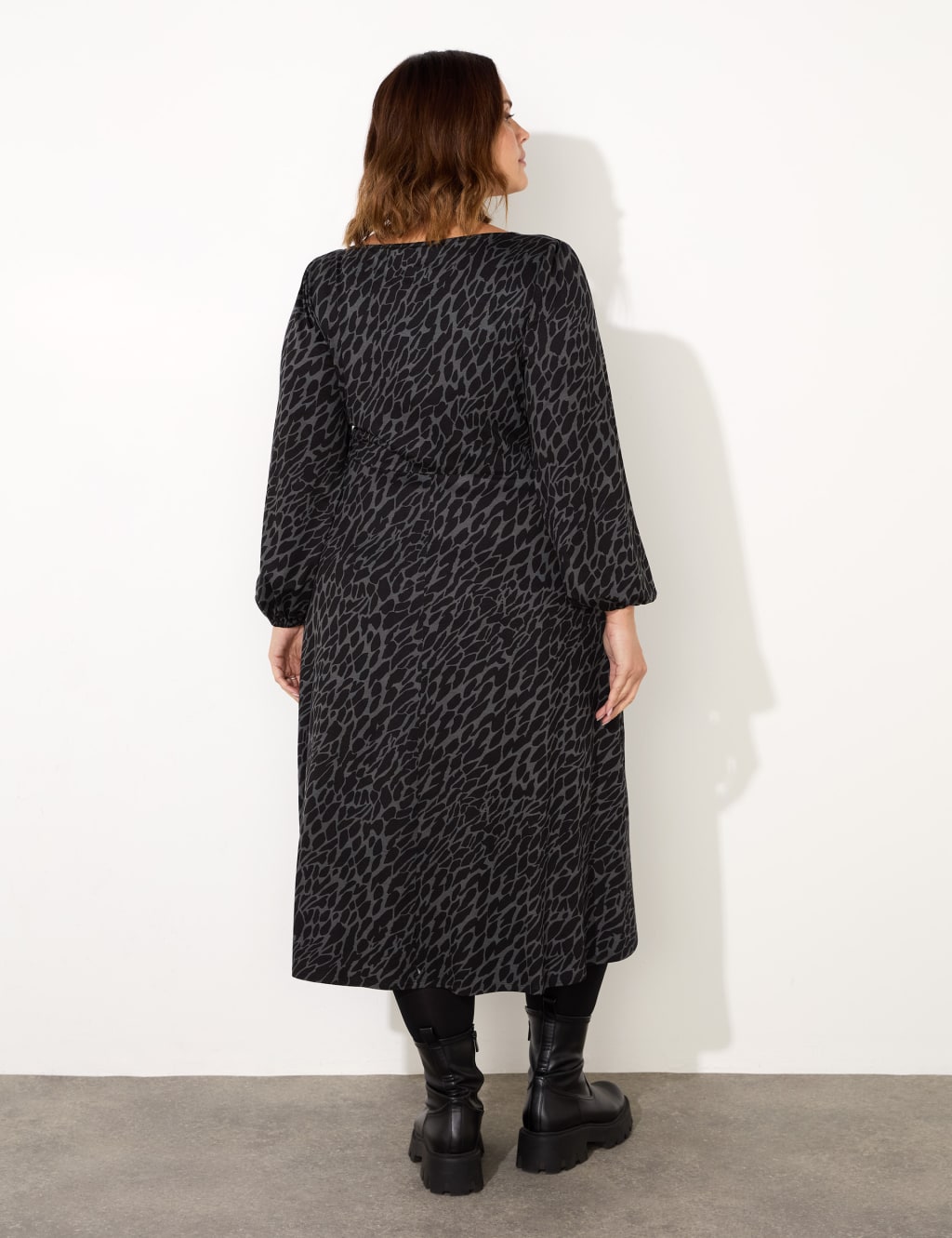 Jersey Snake Print V-Neck Midi Waisted Dress 4 of 4