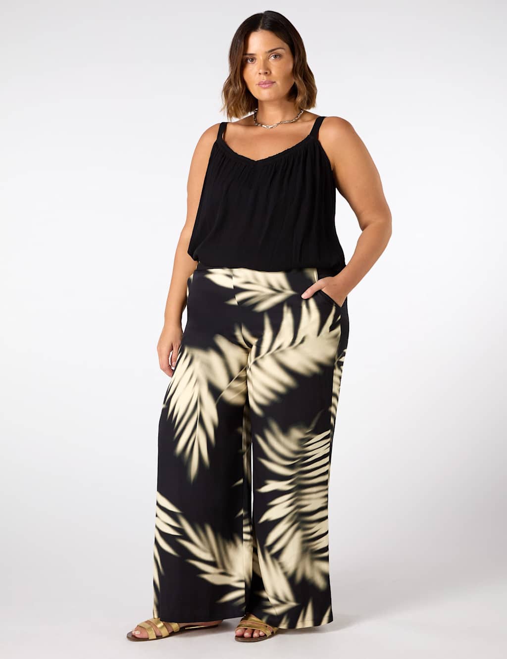 Leaf Print Pull On Wide Leg Trousers 3 of 5