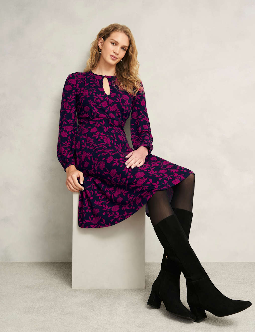 Floral Keyhole Knee Length Skater Dress 3 of 8