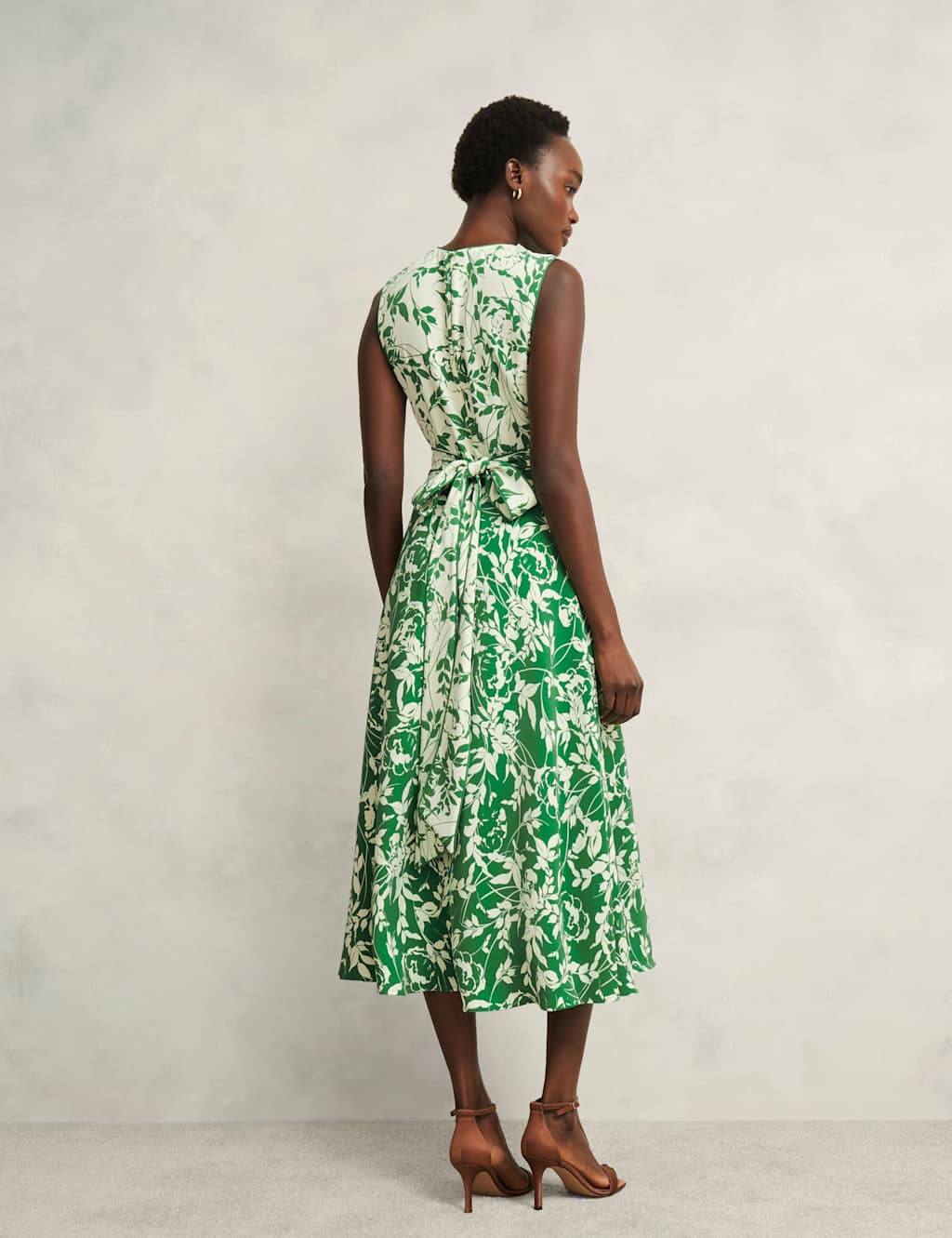 Floral Round Neck Midaxi Skater Dress 6 of 9