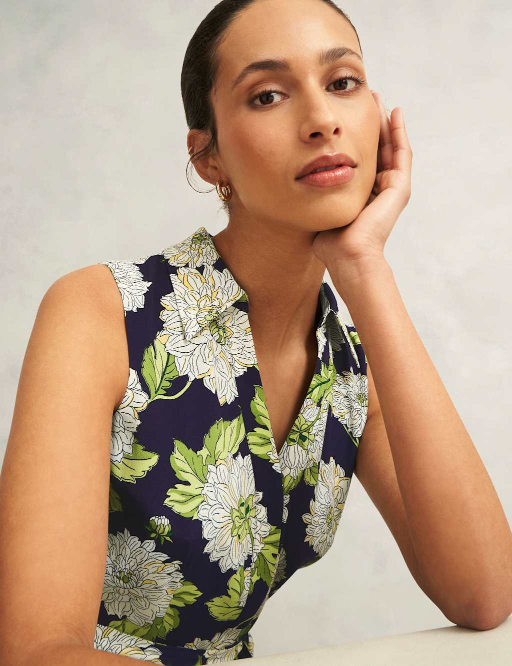 Floral Collared Knee Length Skater Dress 7 of 8