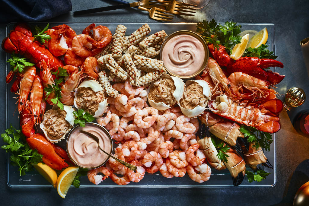 Collection Ultimate Luxury Shellfish Platter (Serves 6) 1 of 2