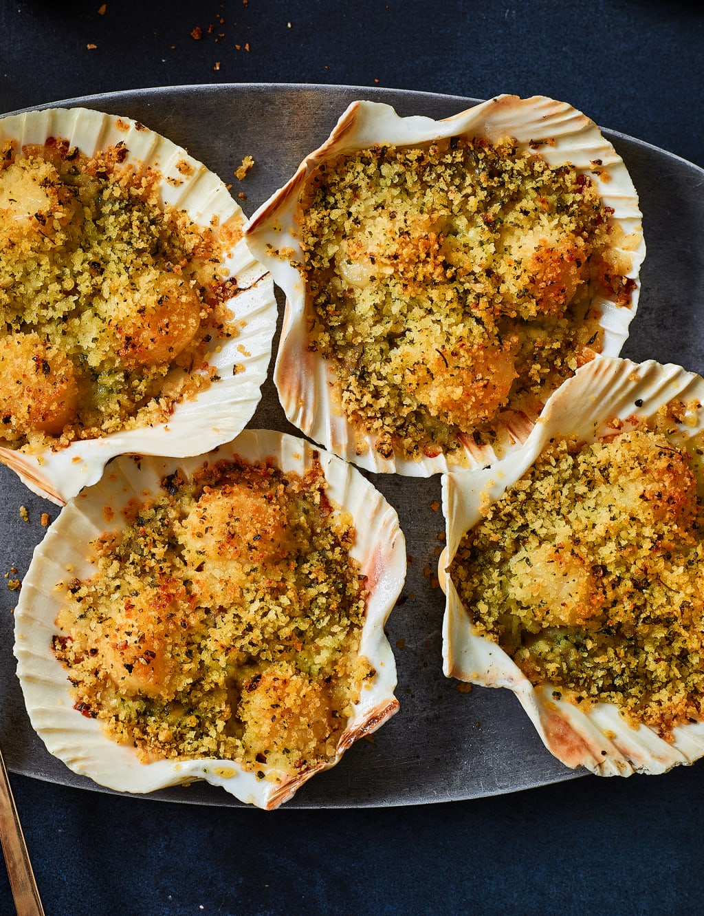 Collection 4 Scallops with Mushrooms & Spinach (Serves 4) 1 of 2