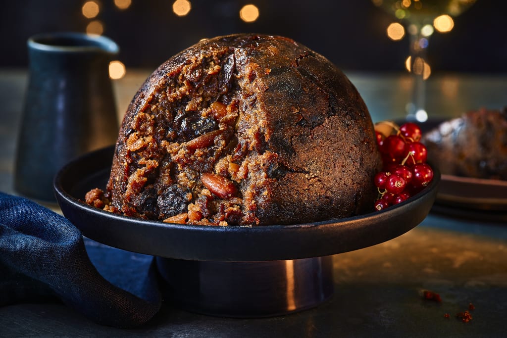 Collection 12-Month Matured Christmas Pudding (Serves 8) 1 of 2