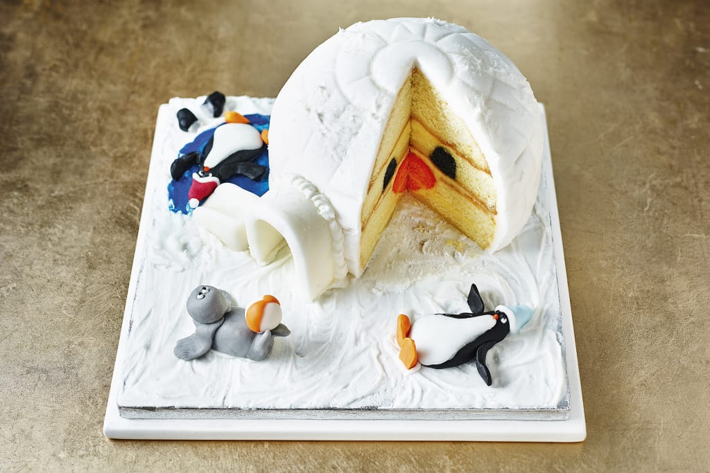 Penguin Party Cake 1 of 2