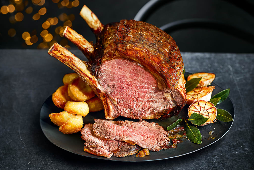 Collection British King Arthur Dry-Aged Sirloin of Beef (Serves 8-10) 1 of 2