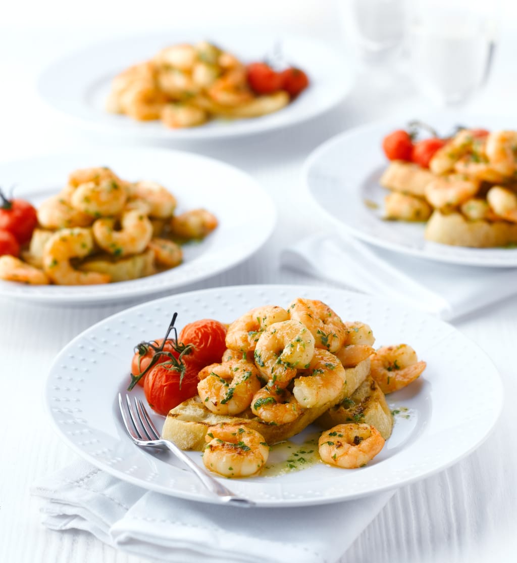 Raw Garlic King Prawns with Garlic & Parsley Butter 1 of 2