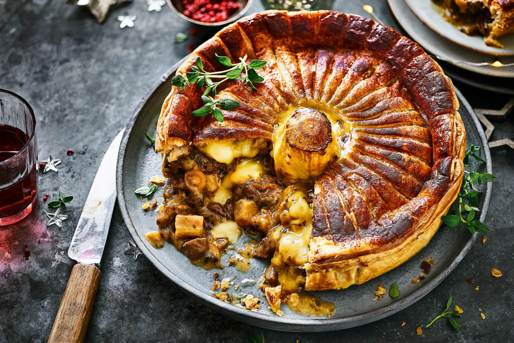 Collection Mushroom, Camembert & Parsnip Pie 1 of 2