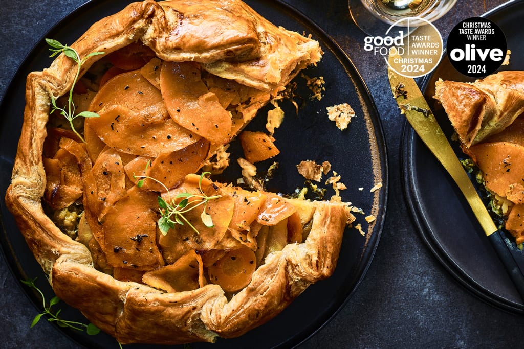 Collection Handcrafted Honey Glazed Vegetable & Barber’s Cheddar Tart (Serves 4) 1 of 2