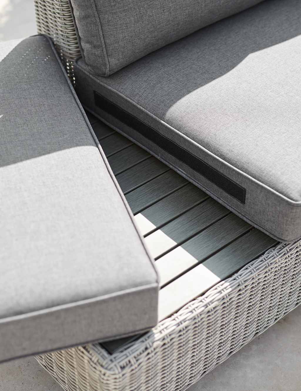 Palma Low Lounge Set with Coffee Table 3 of 5