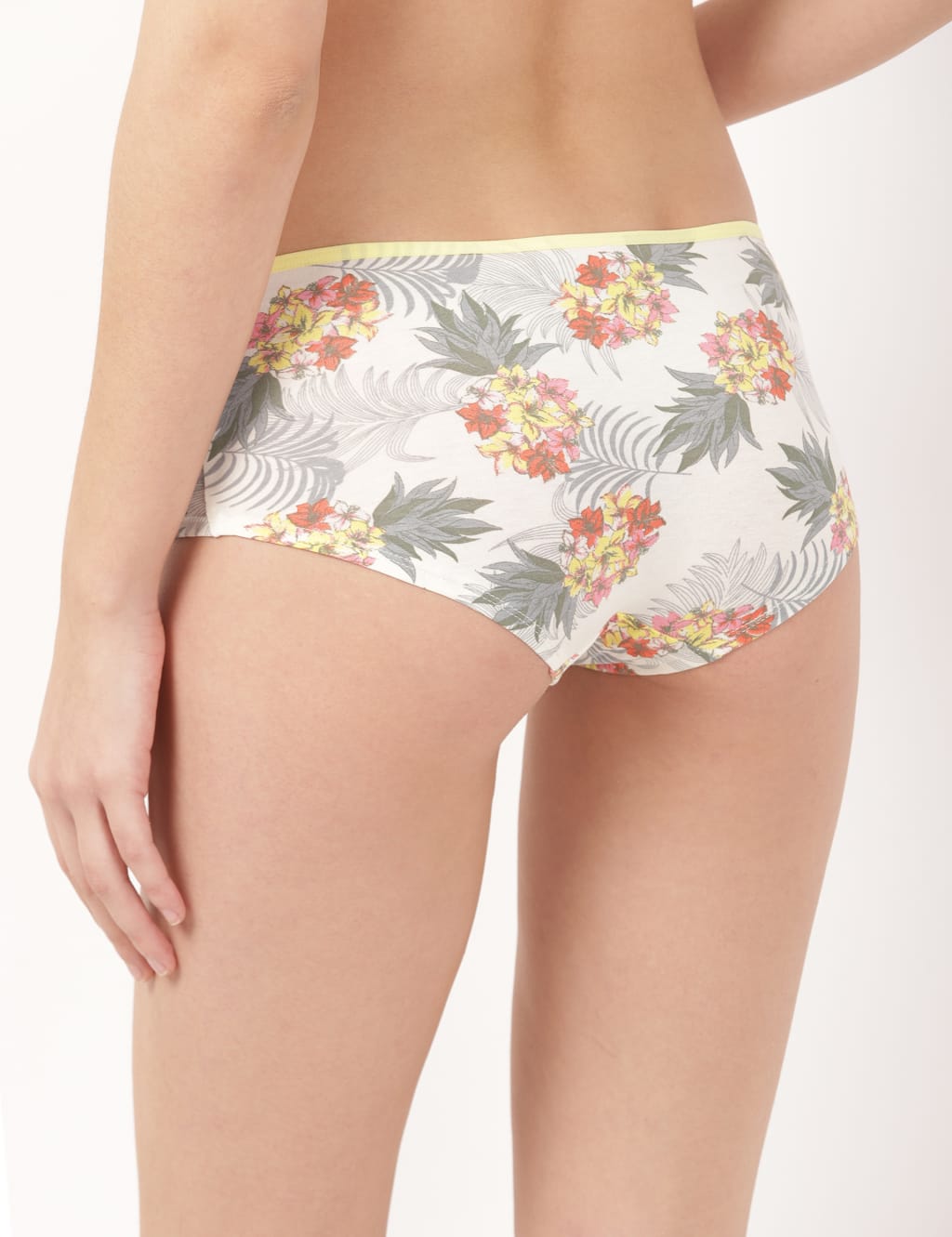 INT 3PK Pineapple Low Rise Short 3 of 4