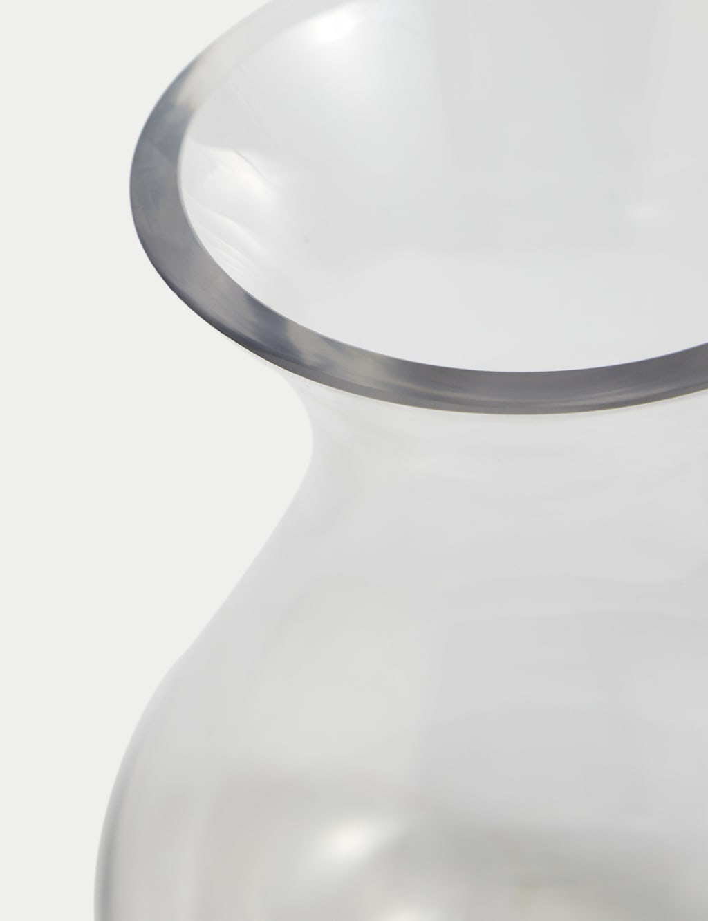 Small Bouquet Vase 3 of 6