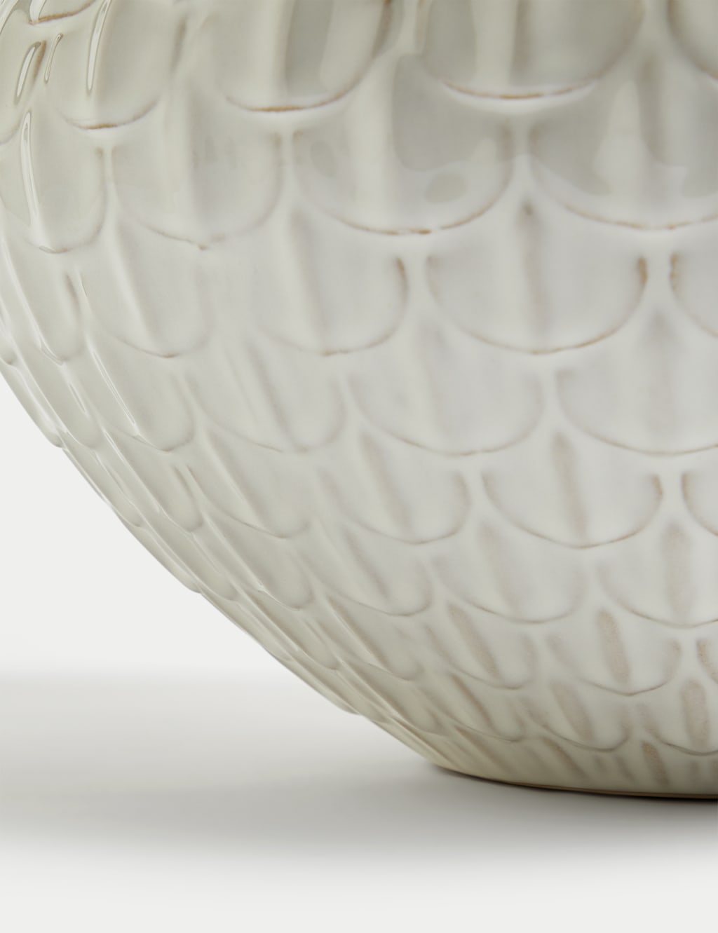 Medium Scalloped Textured Vase 4 of 8
