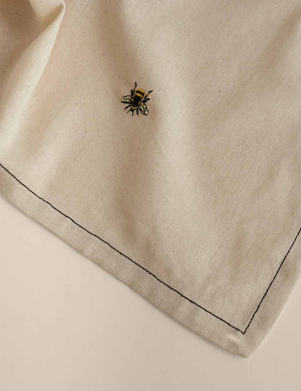 Pure Cotton Bee Embroidered Tablecloth 5 of 6