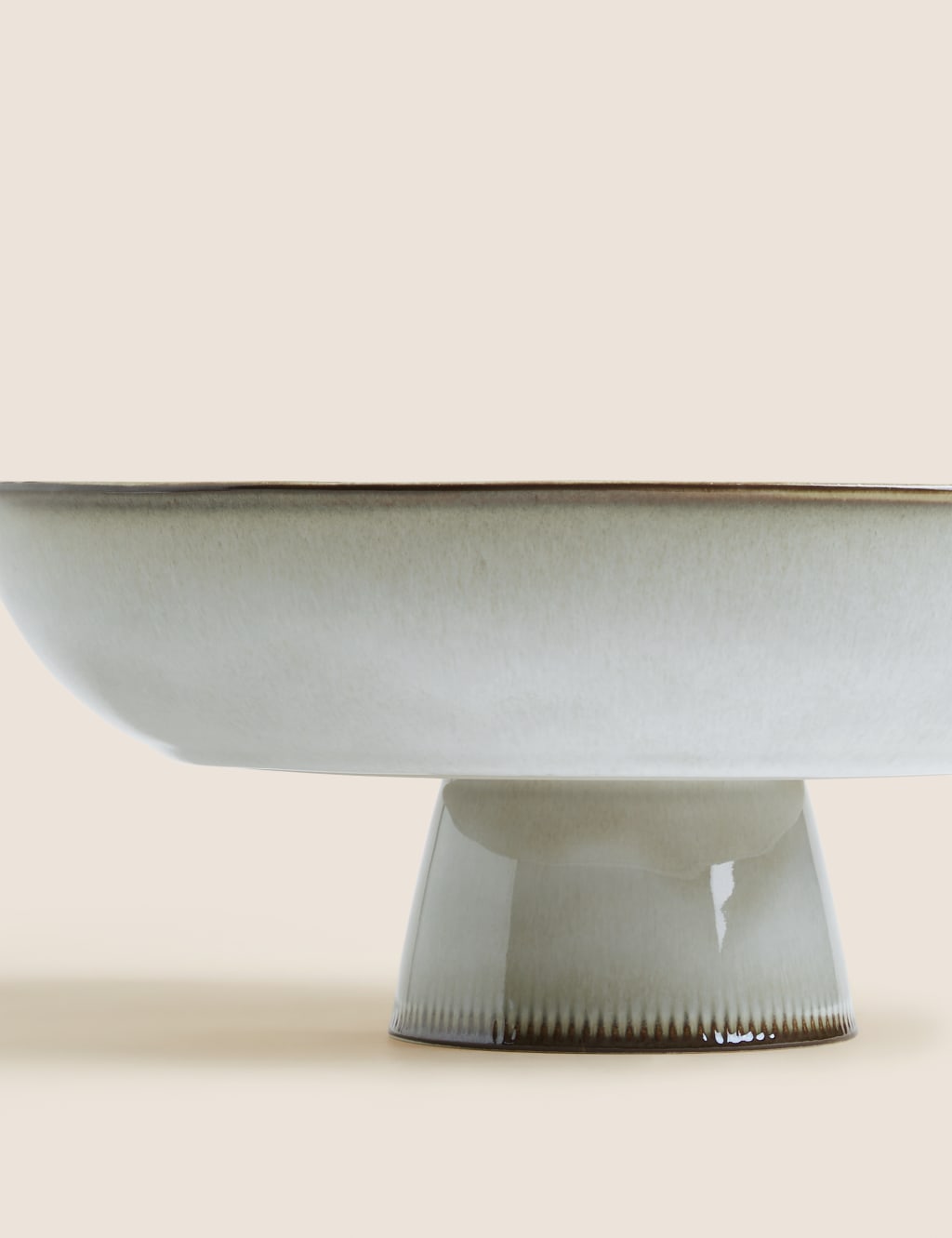 Stoneware Fruit Bowl 4 of 6