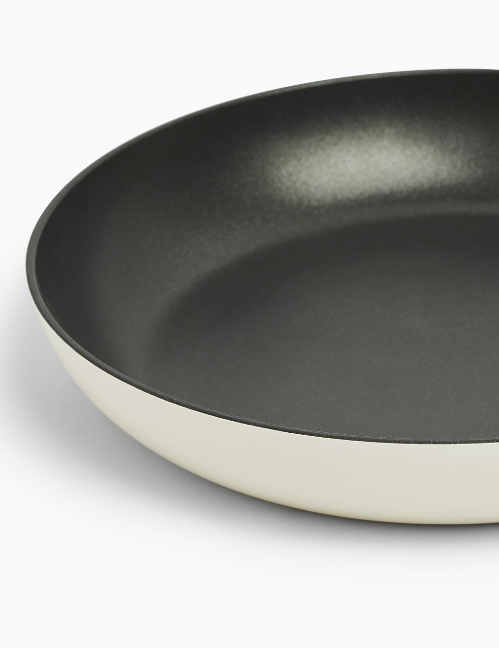 Aluminium 28cm Large Frying Pan 2 of 3