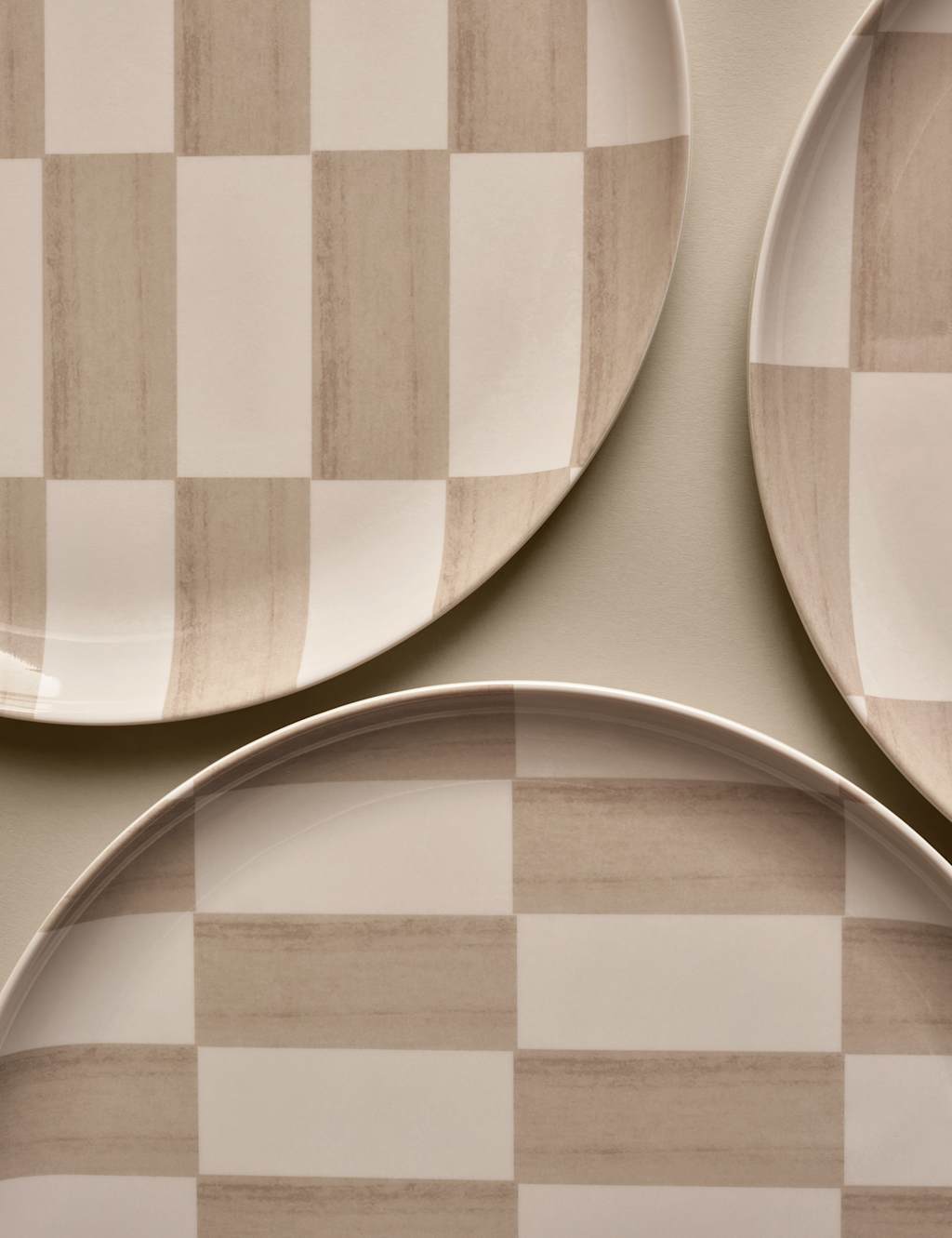 Set of 4 Geo Picnic Dinner Plates 2 of 5