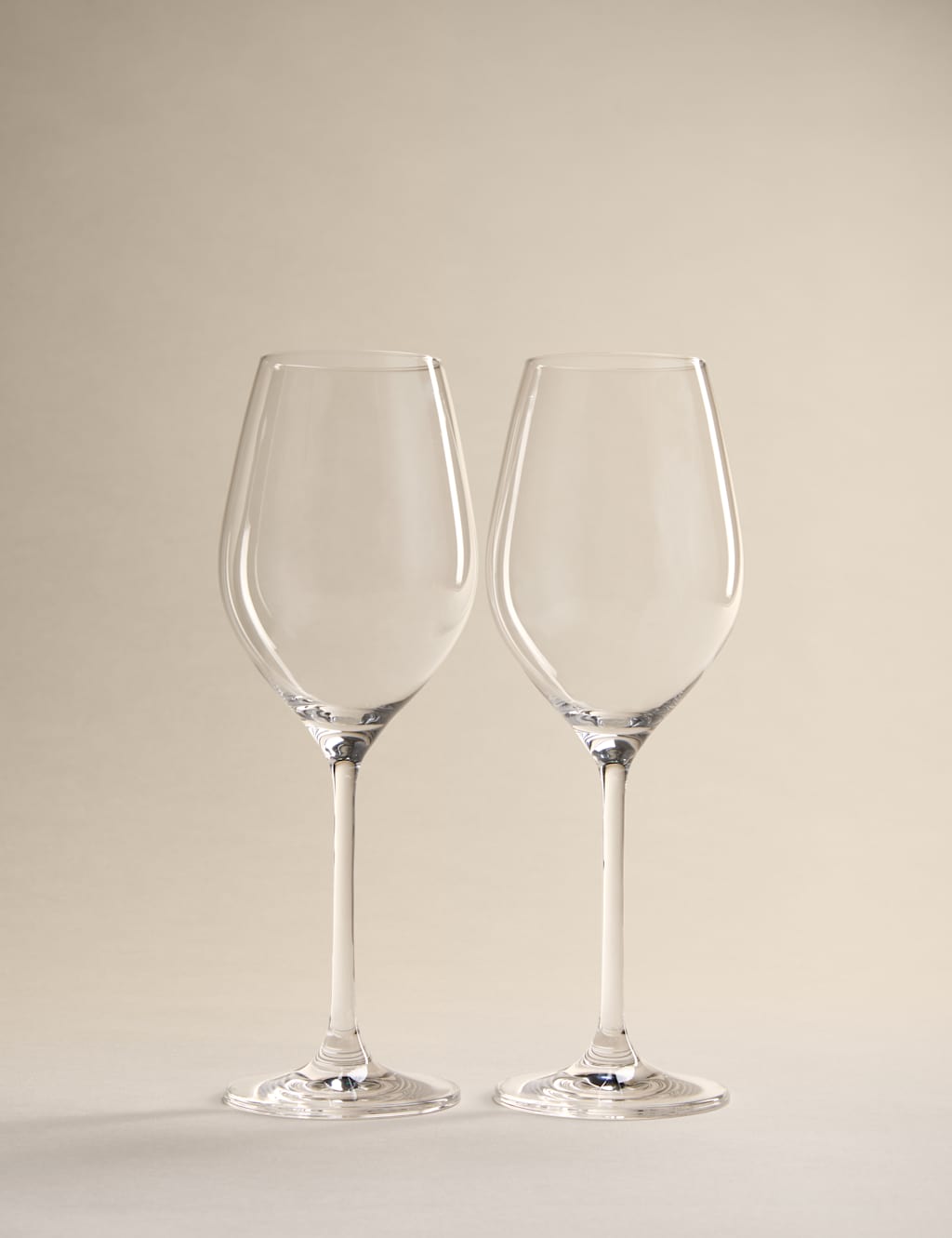 Set of 2 Wine Glasses 2 of 6