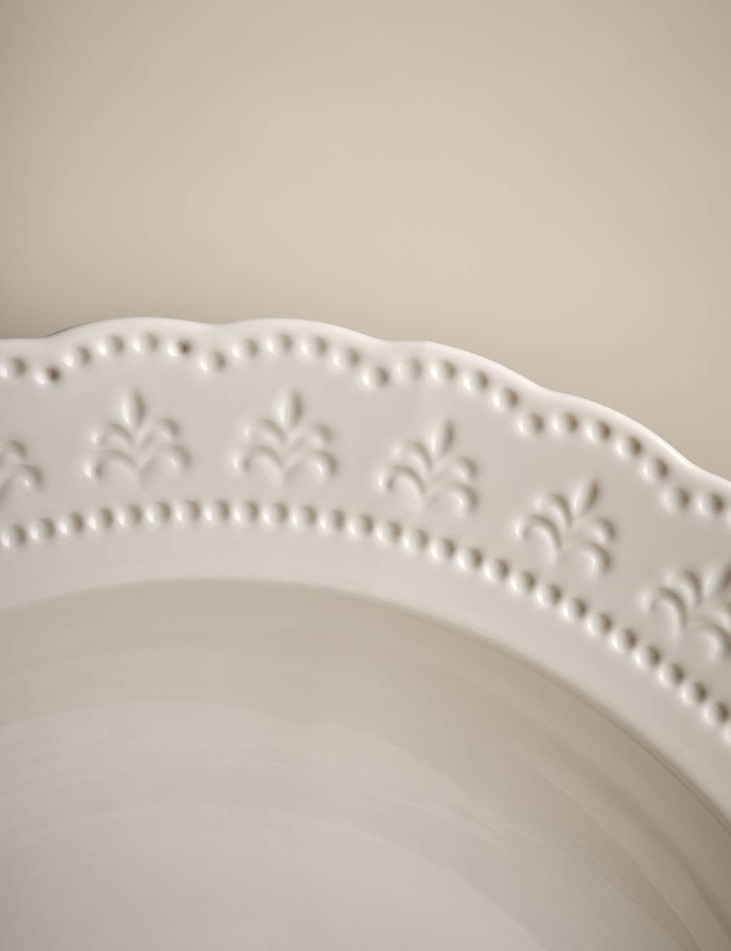 16 Piece Vintage Dinner Set 4 of 6