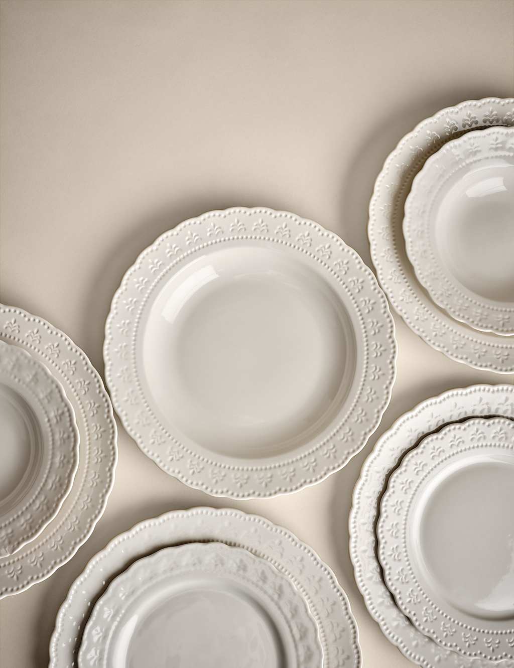 16 Piece Vintage Dinner Set 6 of 6