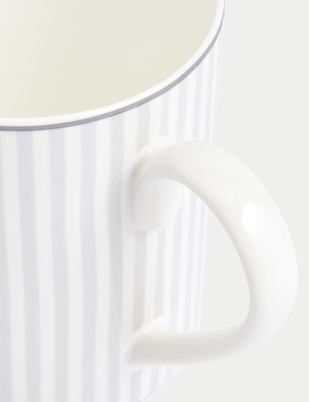 Set of 4 Hampton Stripe Mugs 3 of 4