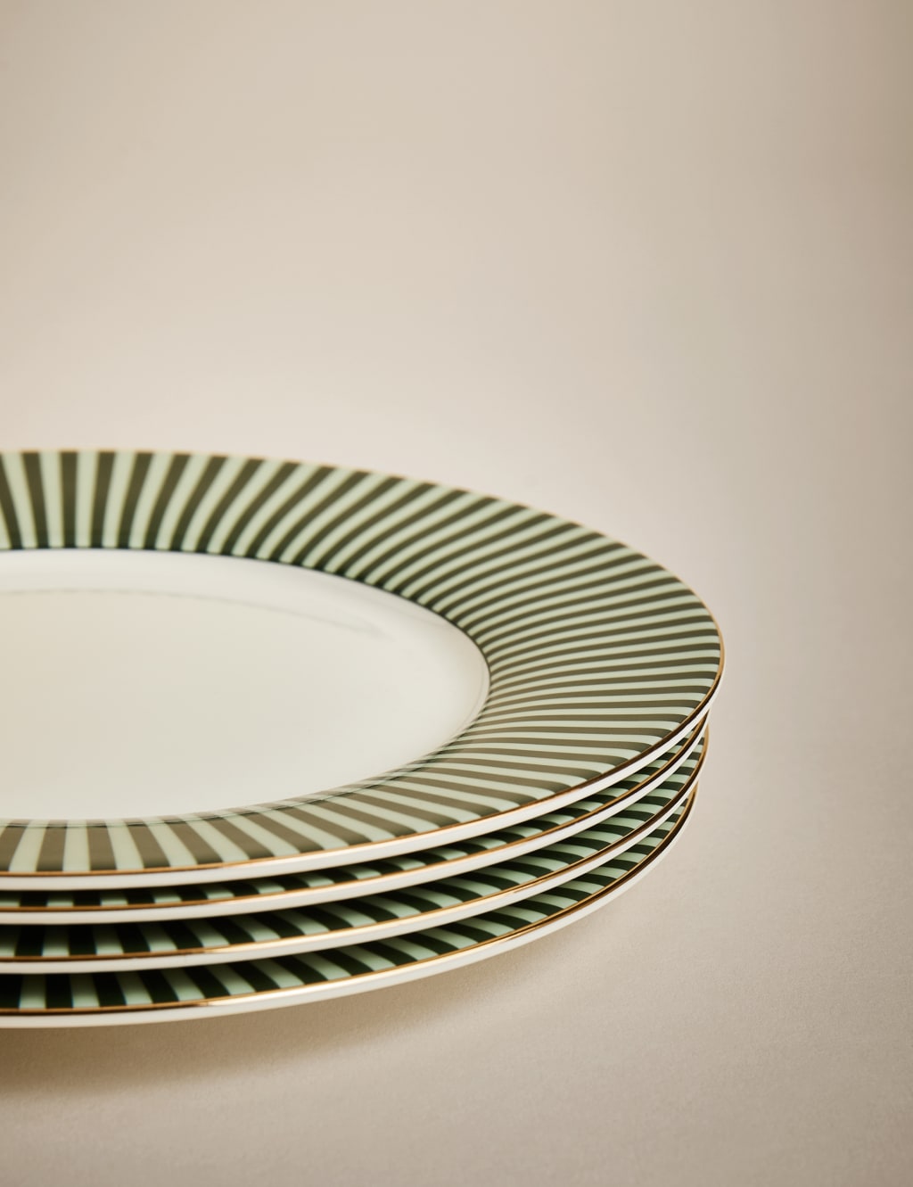 Set of 4 Hampton Side Plates 3 of 4