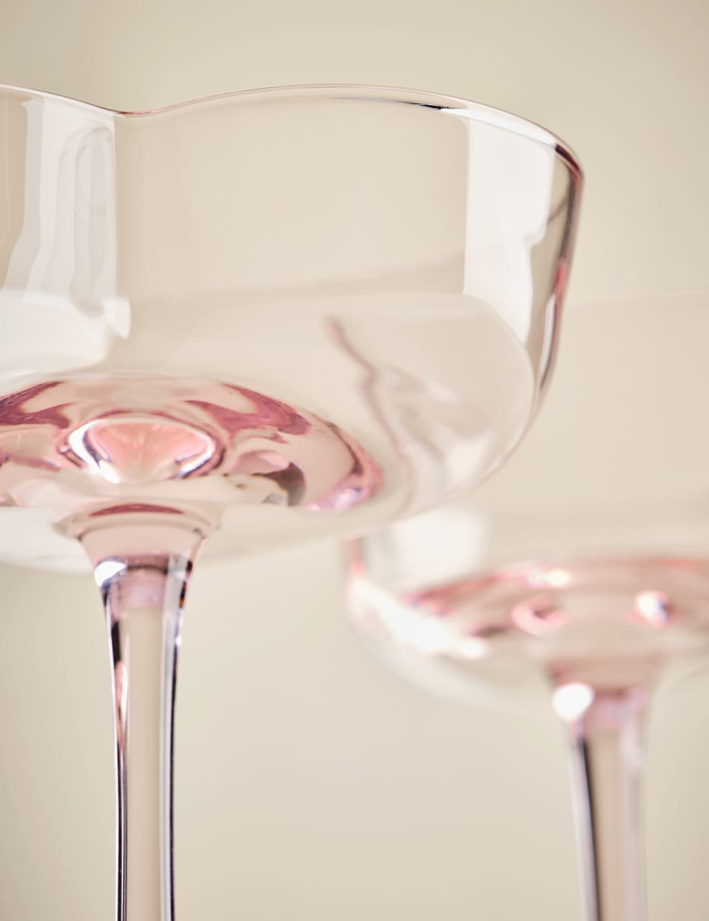 Set of 2 Heart Coupe Glasses 5 of 5