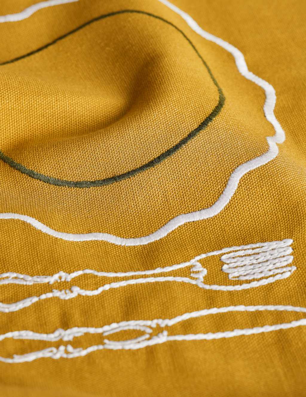 Pure Cotton Bistro Embroidered Tablecloth 4 of 7