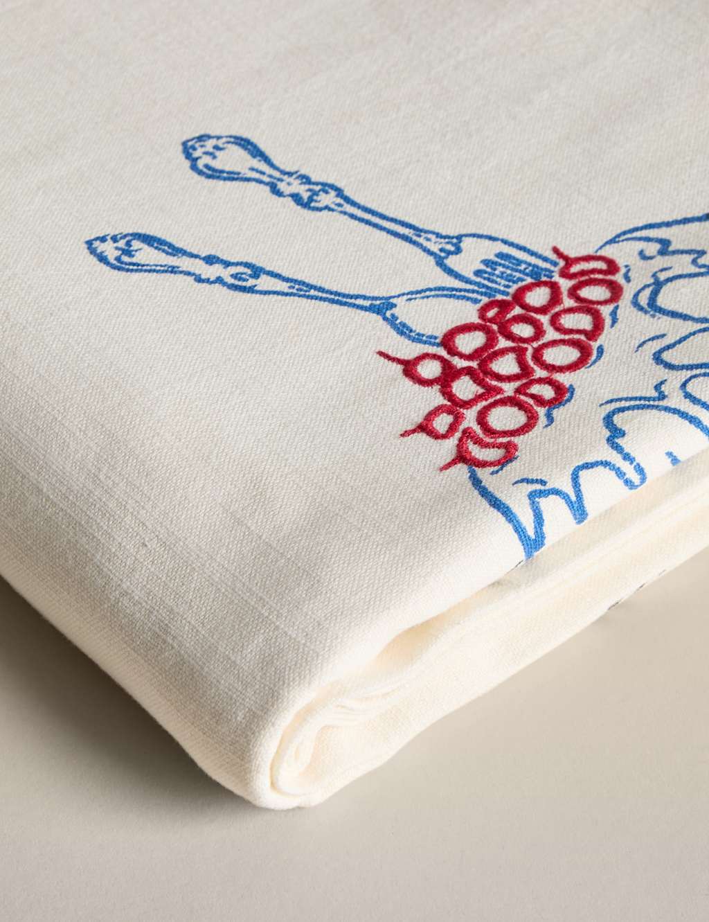 Pure Cotton Bistro Embroidered Tablecloth 2 of 5