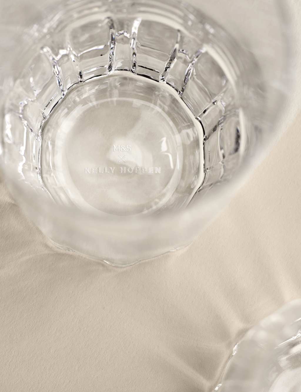 Set of 4 Textured Tumblers 7 of 9