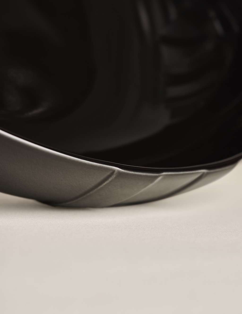 Large Textured Serve Bowl 4 of 4