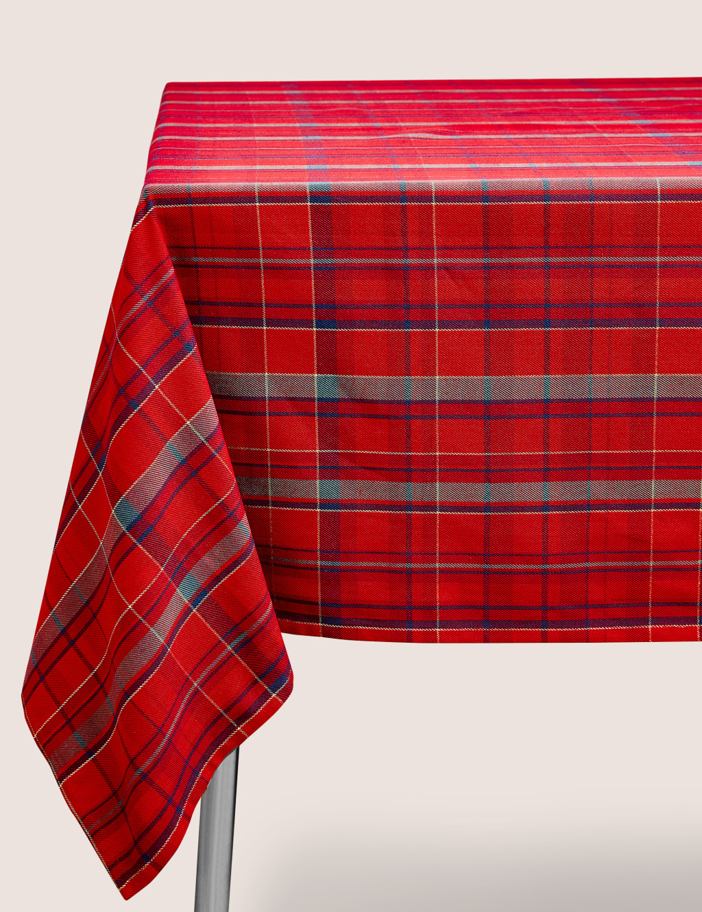 Cotton Tartan Tablecloth 1 of 3
