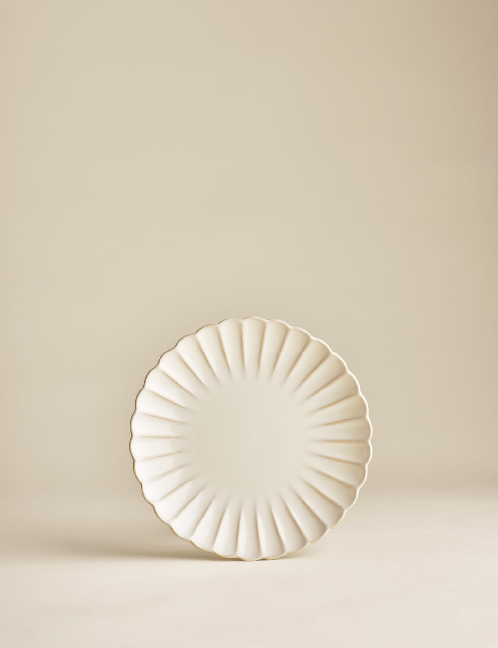 Set of 4 Scallop Side Plates 2 of 4