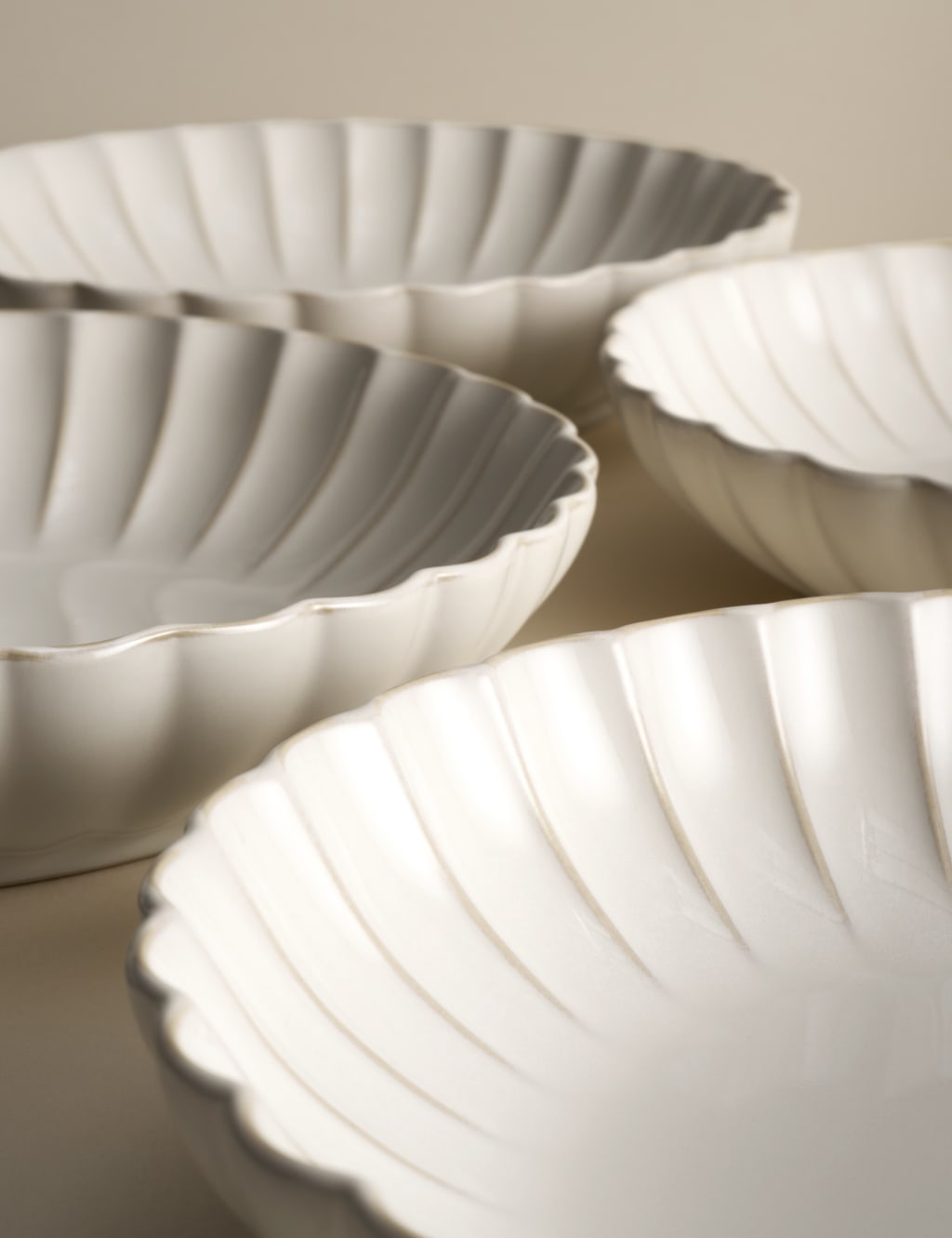 Set of 4 Scallop Pasta Bowls 5 of 5
