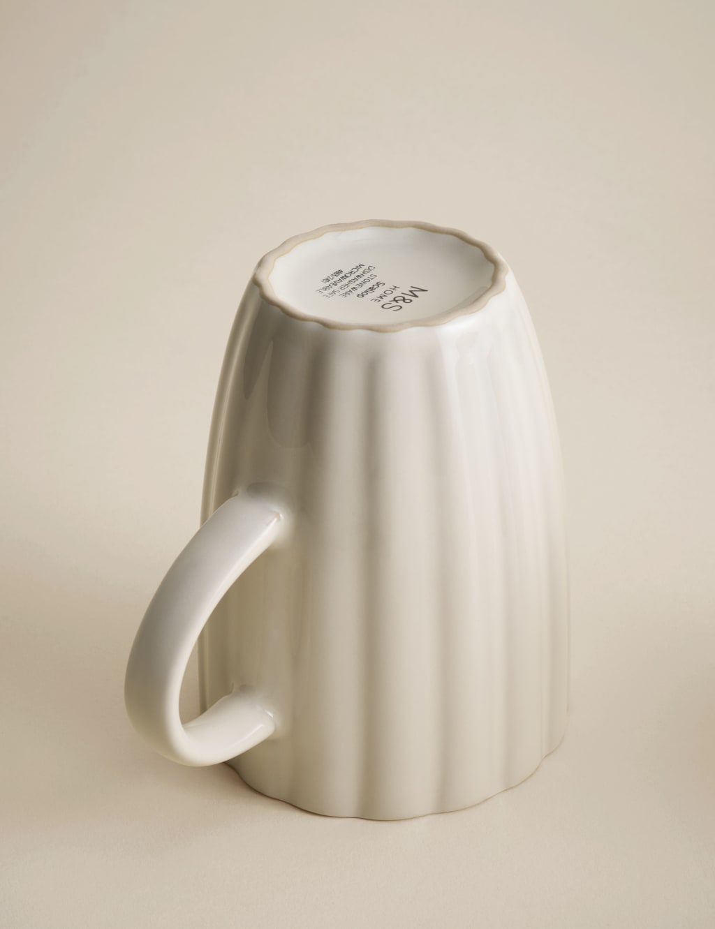 Set of 4 Scallop Mugs 2 of 4